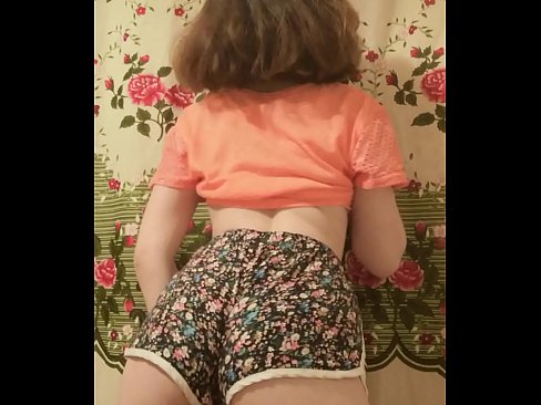 ❤️ Babe żagħżugħa sexy tqaxxir ix-xorts tagħha fuq il-kamera Vidjow porn f'mt.videolucrativo.top ﹏