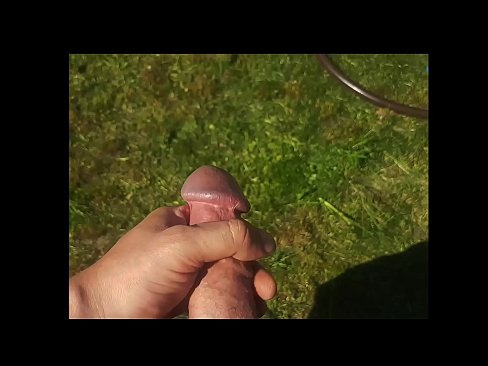 ❤️ Hottie sħun gets pussy roża tagħha fucked u cums bi squirt fi ġnien tas-sajf Vidjow porn f'mt.videolucrativo.top ﹏